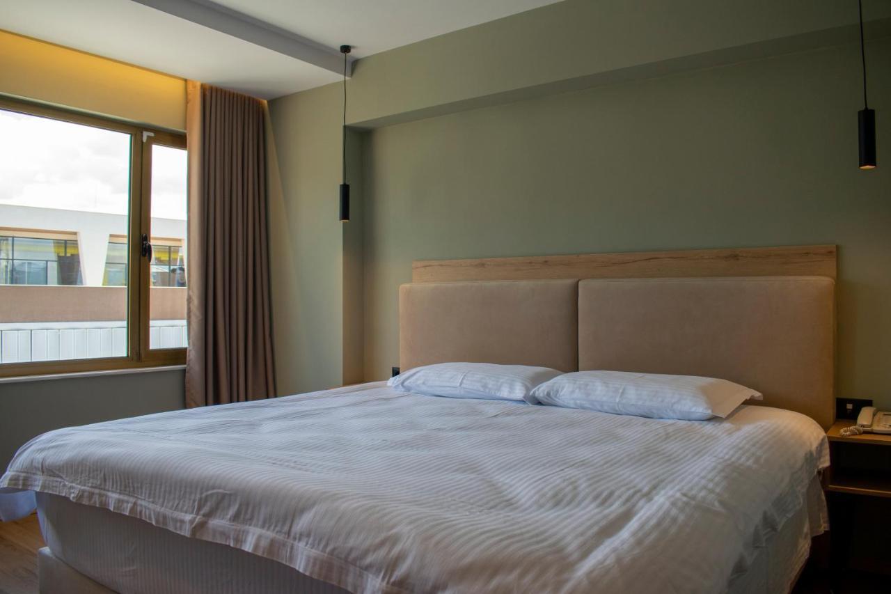 Bocca Hotel Korce Exterior photo