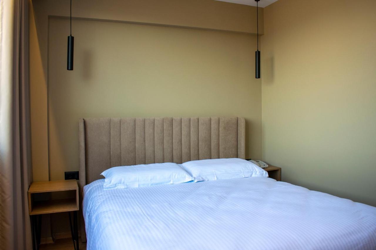 Bocca Hotel Korce Exterior photo
