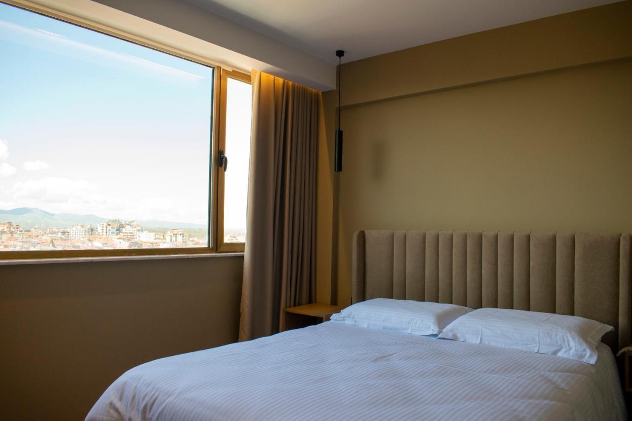 Bocca Hotel Korce Exterior photo