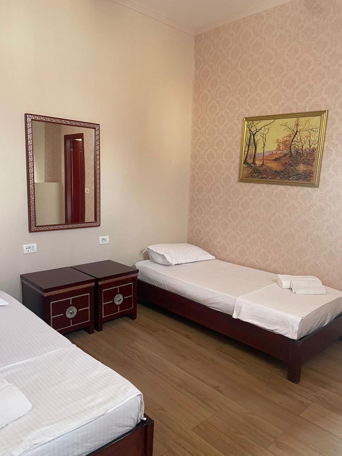 Bocca Hotel Korce Exterior photo